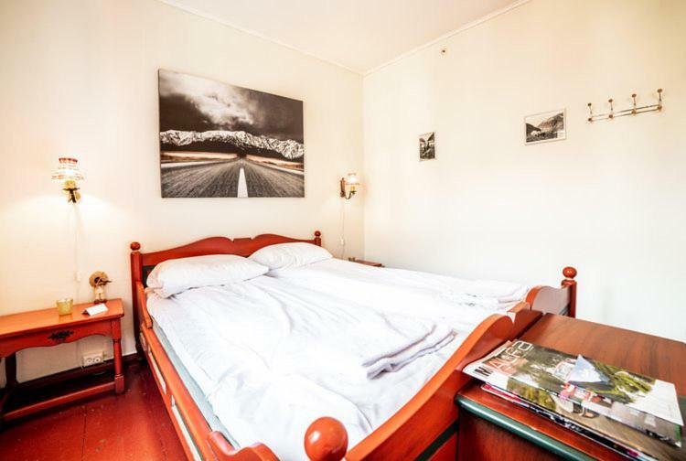 Laerdalsoren Motor Guesthouse Lærdalsøyri Εξωτερικό φωτογραφία